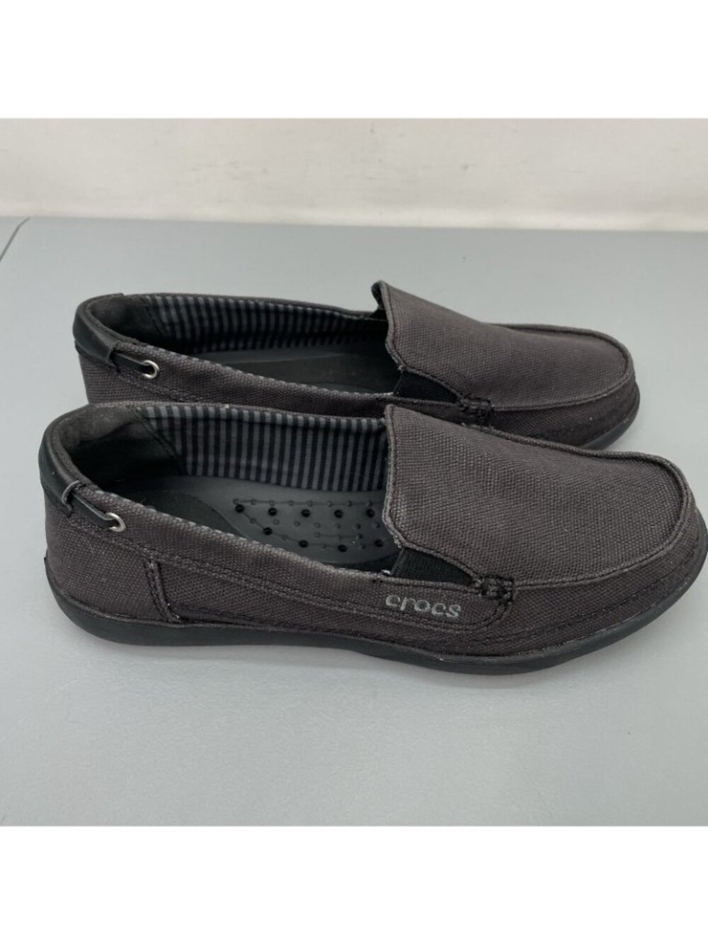 Crocs Walu Canvas Loafers Boat Shoes Brown Womens 6 - Picture 2 of 13